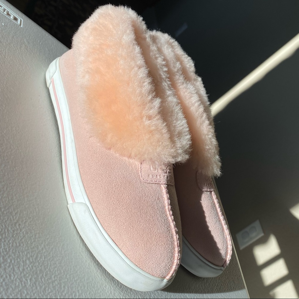 UGG Rylan Light Pink slippers sz 7